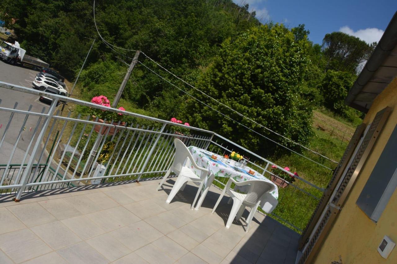 Agriturismo Ghirlanda Norma Rita Carrodano Inferiore Exteriér fotografie