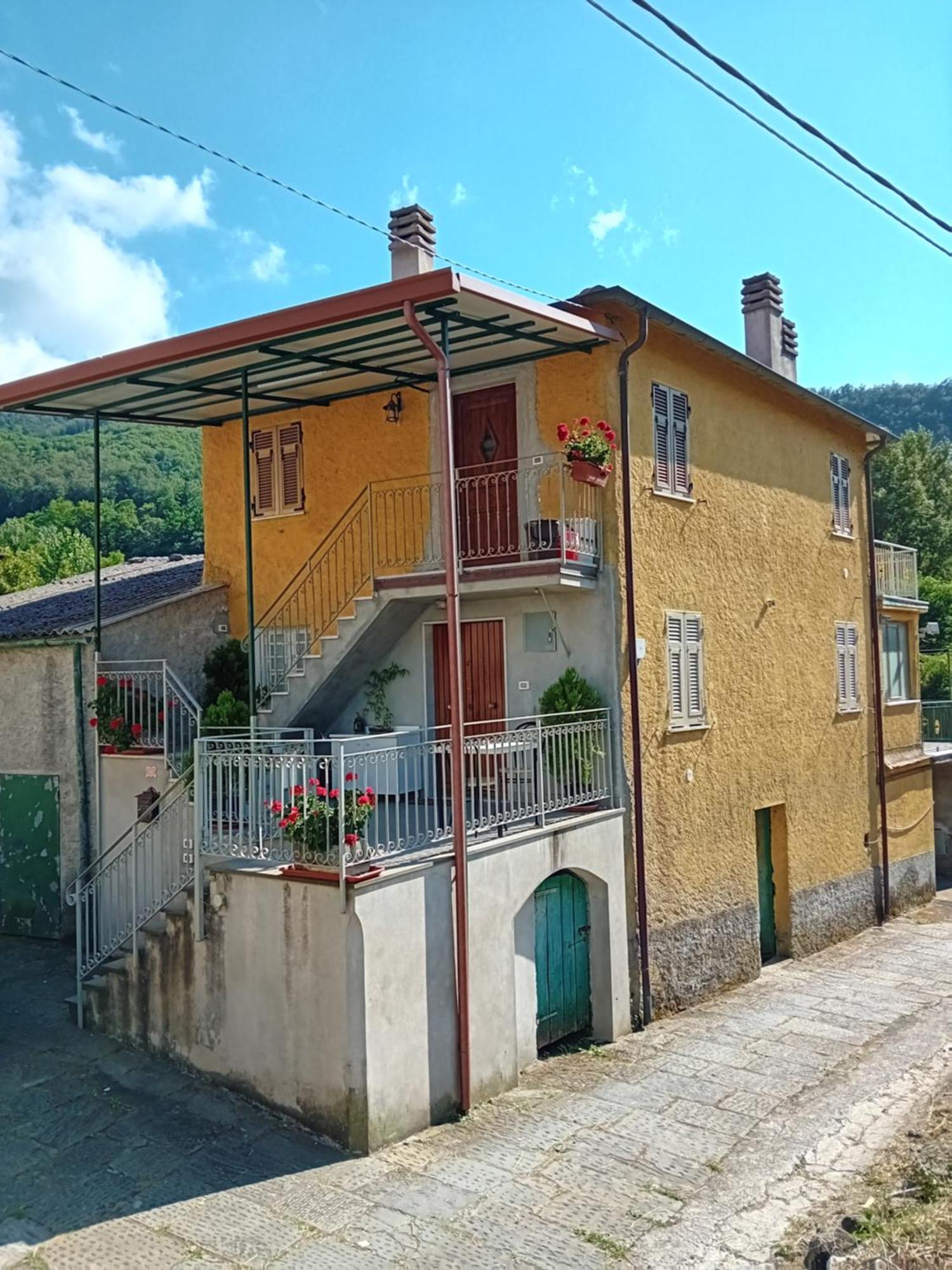 Agriturismo Ghirlanda Norma Rita Carrodano Inferiore Exteriér fotografie