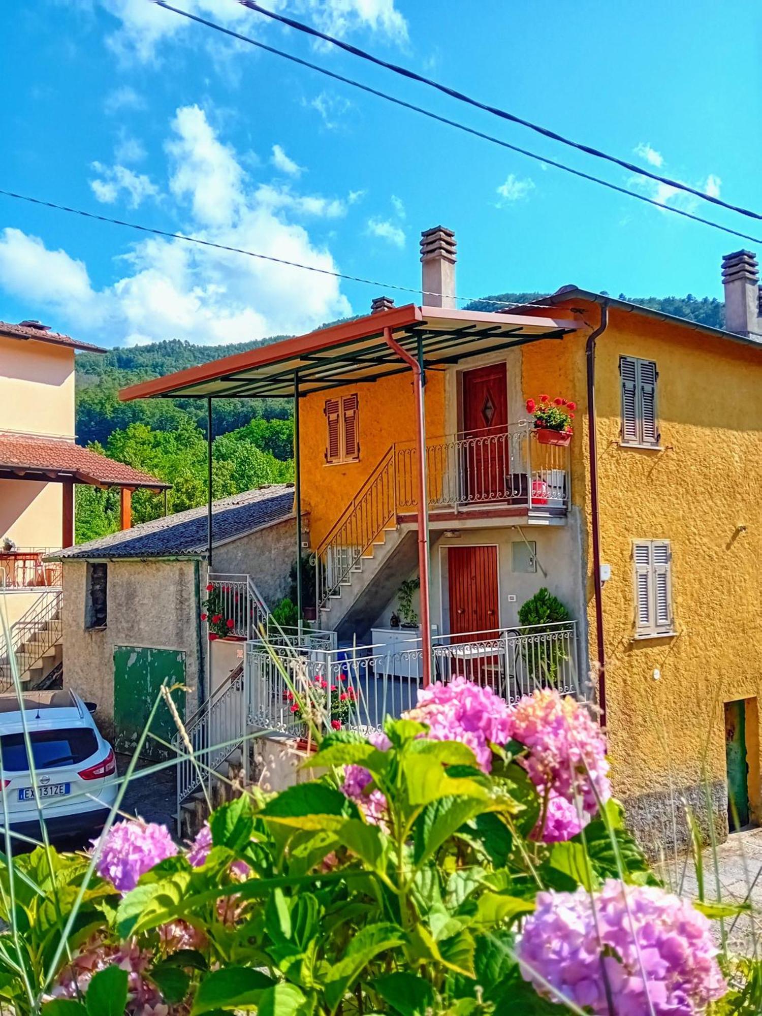 Agriturismo Ghirlanda Norma Rita Carrodano Inferiore Exteriér fotografie